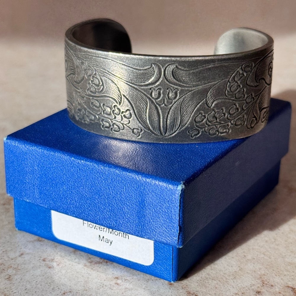 Salisbury Pewter Etched  Floral Cuff Bracelet